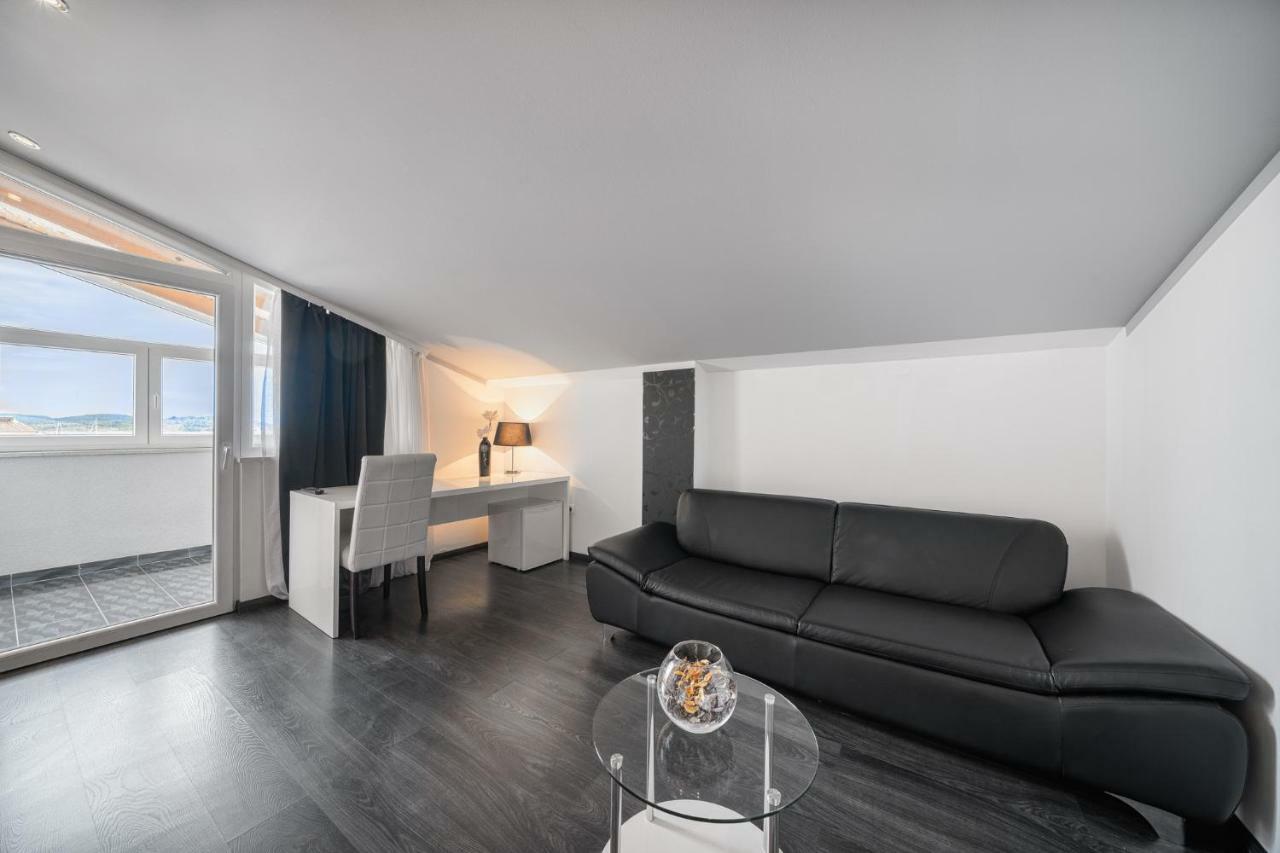 The Suites - Small Luxury Living ヴォディツェ エクステリア 写真