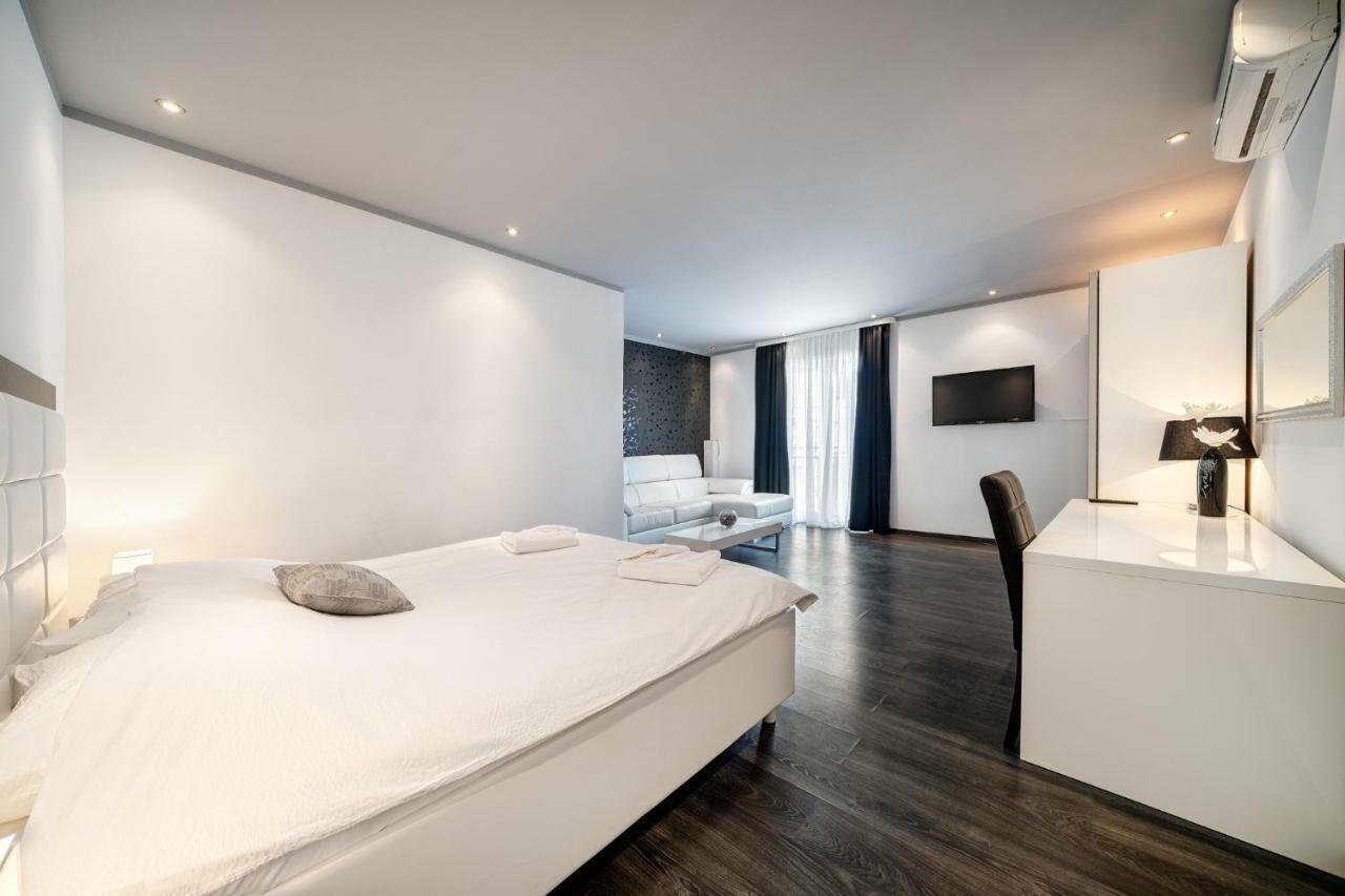 The Suites - Small Luxury Living ヴォディツェ エクステリア 写真